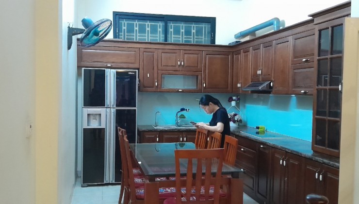 Cho thuê nhà trong ngõ ô tô phố Nguyễn An Ninh, 5 tầng, 53m2, 4 ngủ, 3 WC, 16 Triệu
